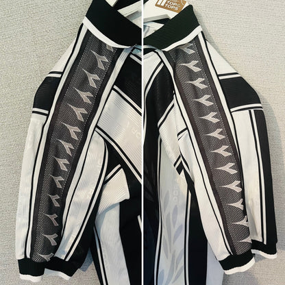 Udinese home football shirt
2000/01 Large