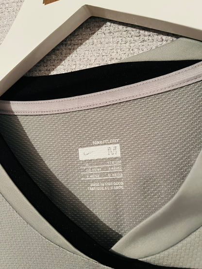 Barcelona goalkeeper football shirt 2008/09 Valdes Medium