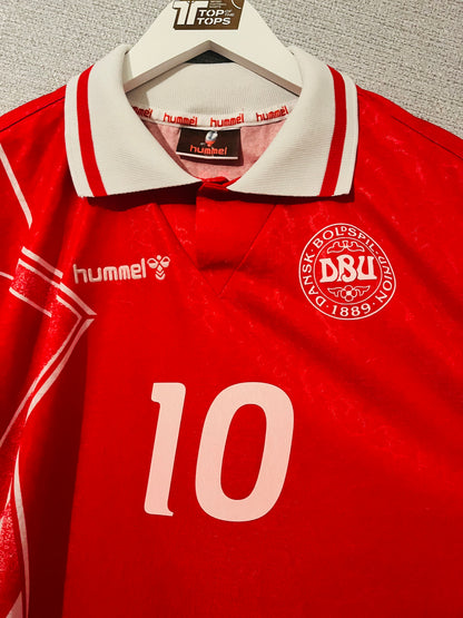 Denmark home football shirt 1995/96 Michael Laudrup Medium