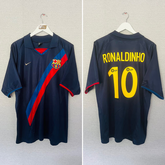 Barcelona away football shirt 2003/04 Ronaldinho XL