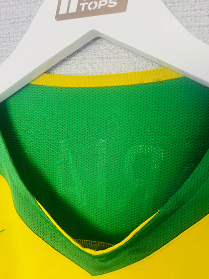 Brazil home football shirt
2004/06 Adriano Large