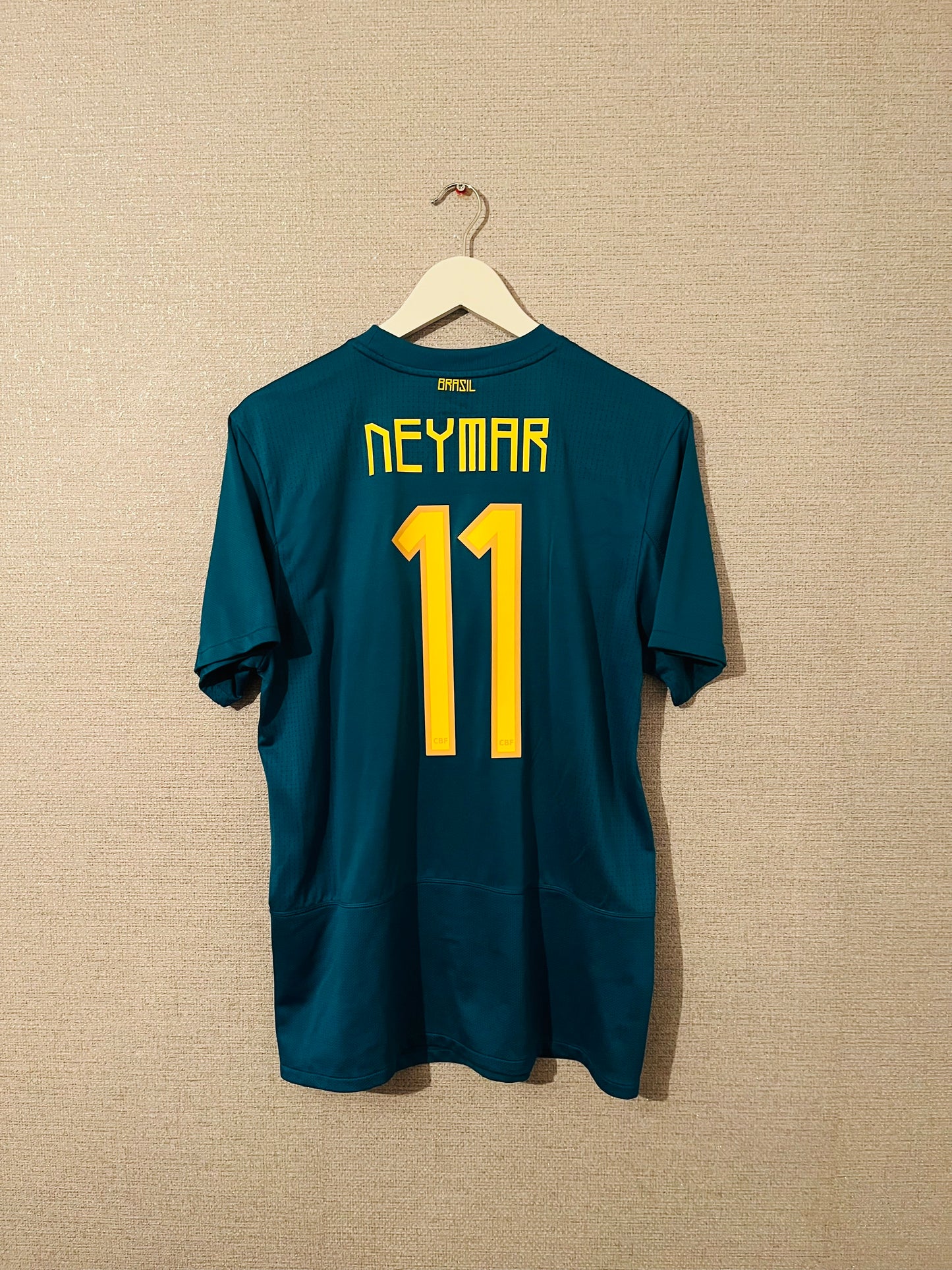 Brazil away football shirt 2011/12 Neymar Medium