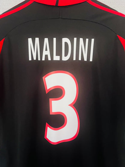 AC Milan third football shirt
2000/01 Maldini Large