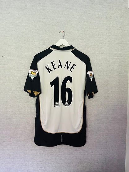 Manchester United away reversible football shirt
2001/02 Keane Medium