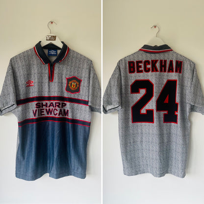 Manchester United away football shirt 1995/96 Beckham Medium