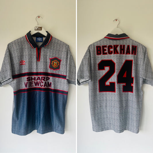 Manchester United away football shirt 1995/96 Beckham Medium