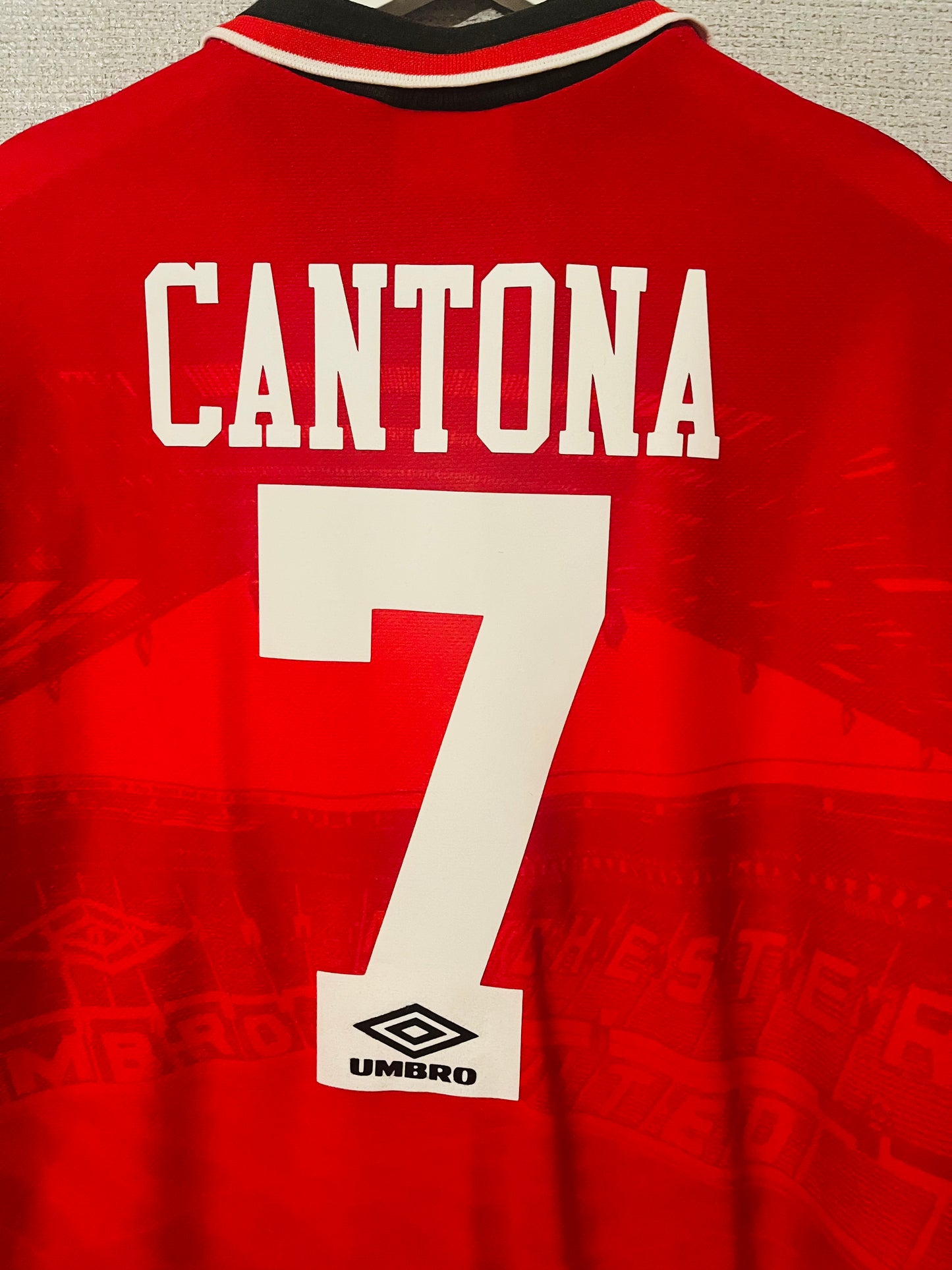 Manchester United home football shirt 1994/95 Cantona Large