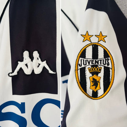 Juventus home football shirt 1997/98 Zidane Large