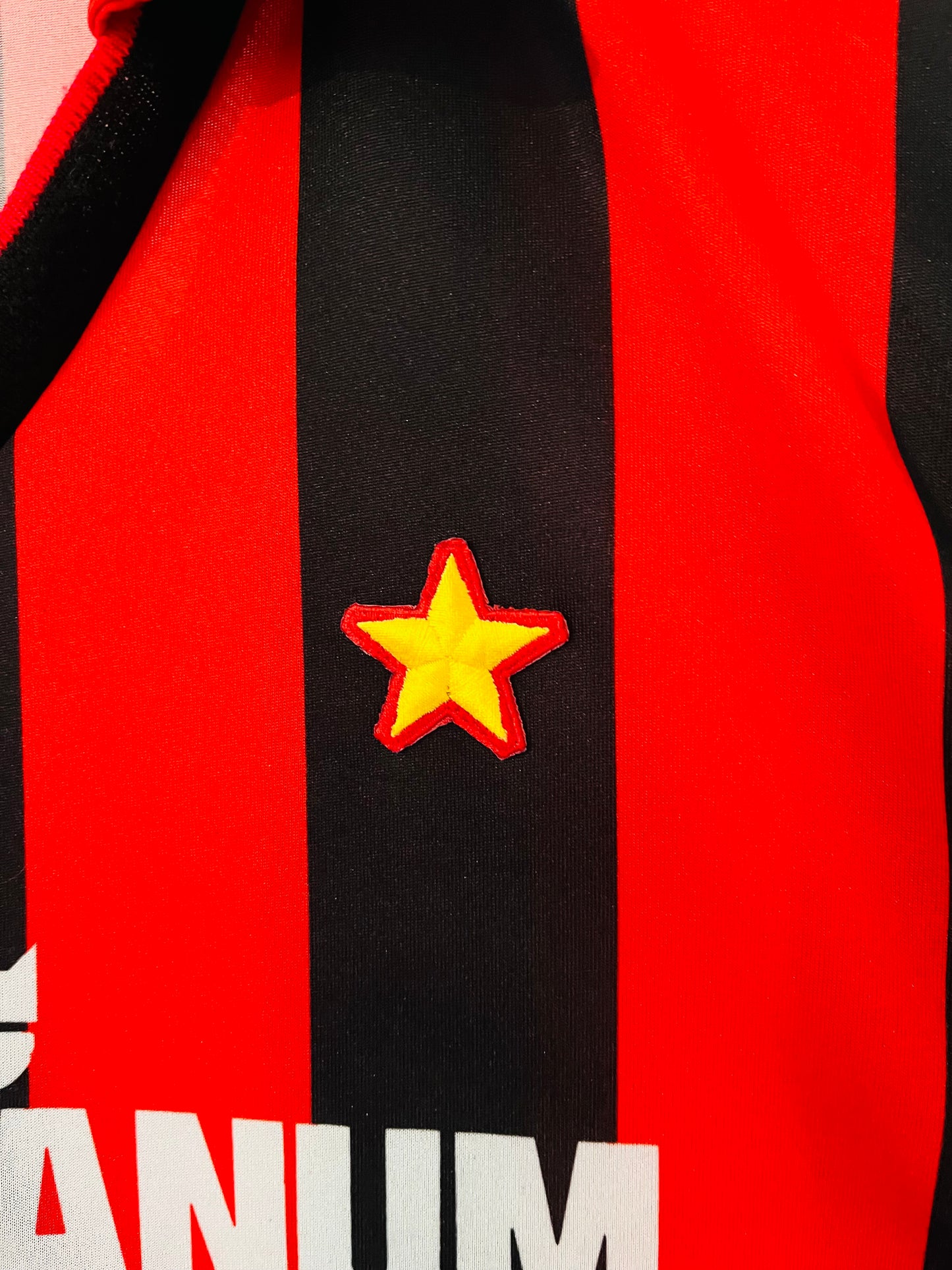 AC Milan home football shirt
1990/92 Medium