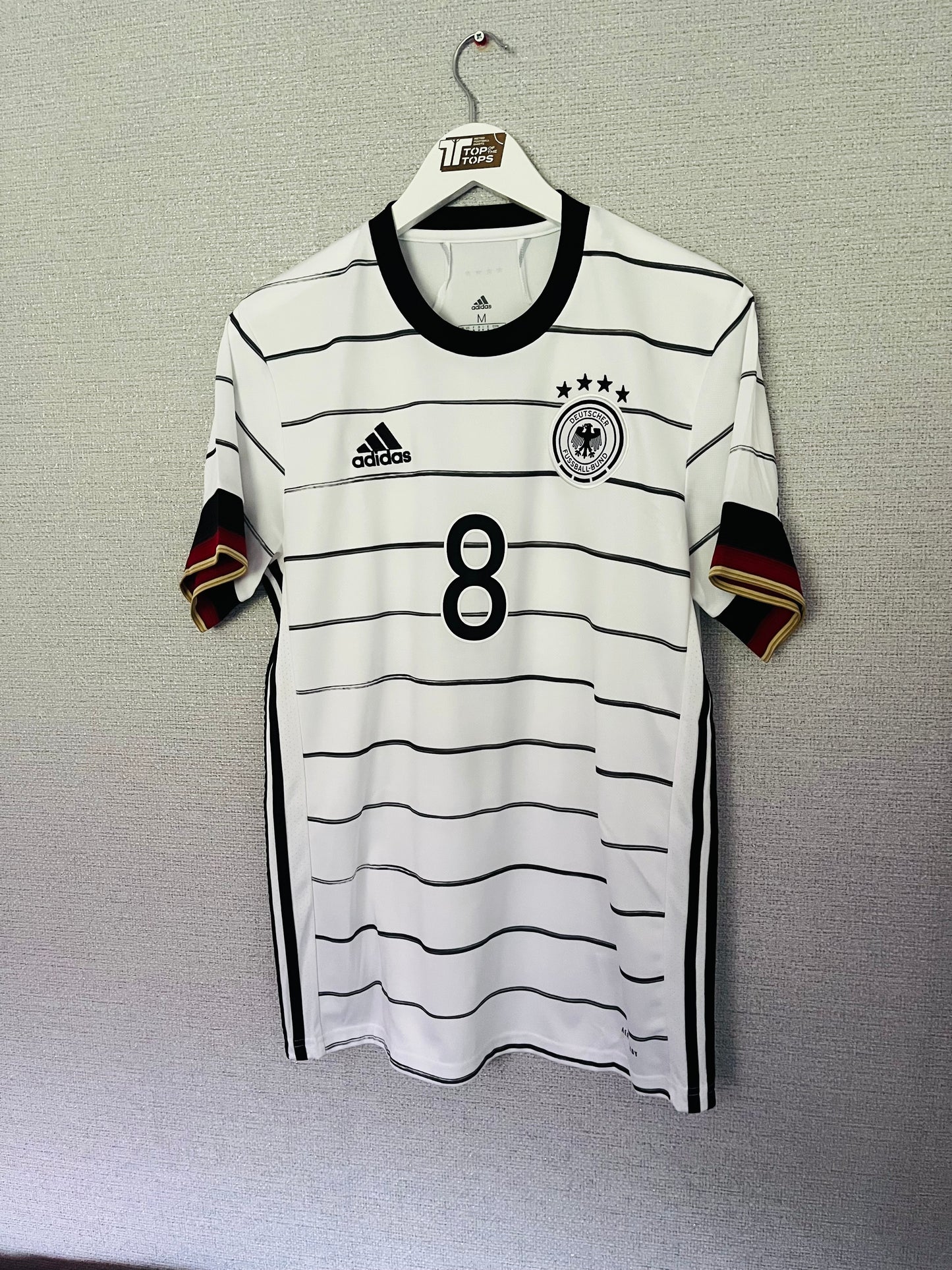 Germany home football shirt
2019/20 Kroos Medium
