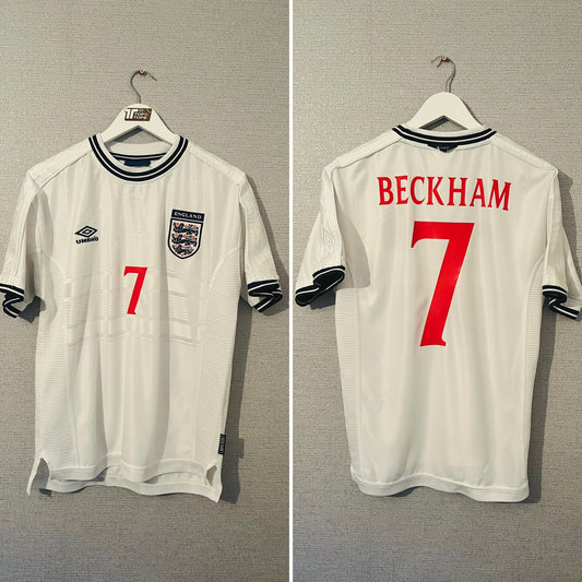 England home football shirt 1999/2000 Beckham Medium