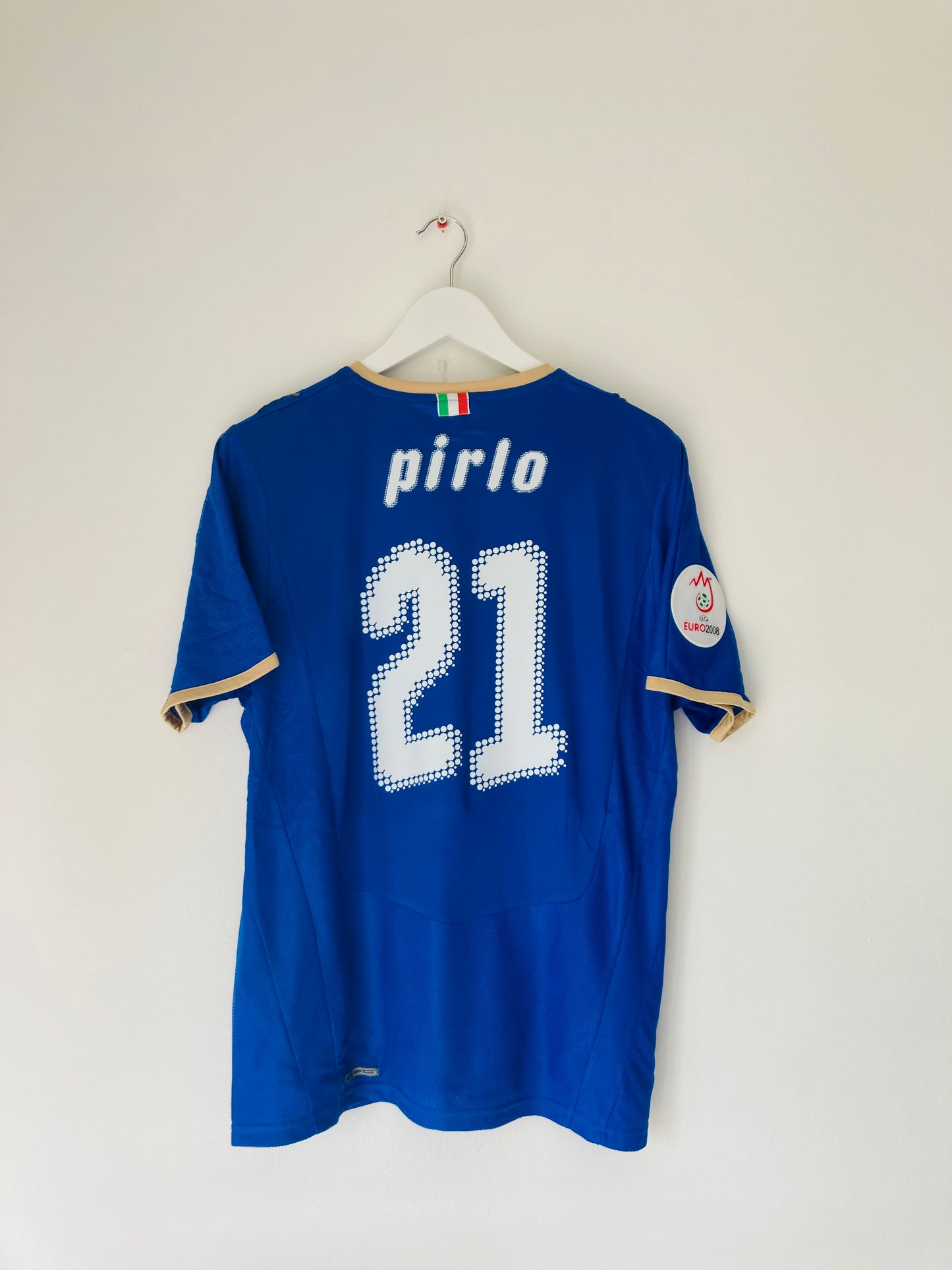 Italy home football shirt          Euro 2008 Pirlo Medium