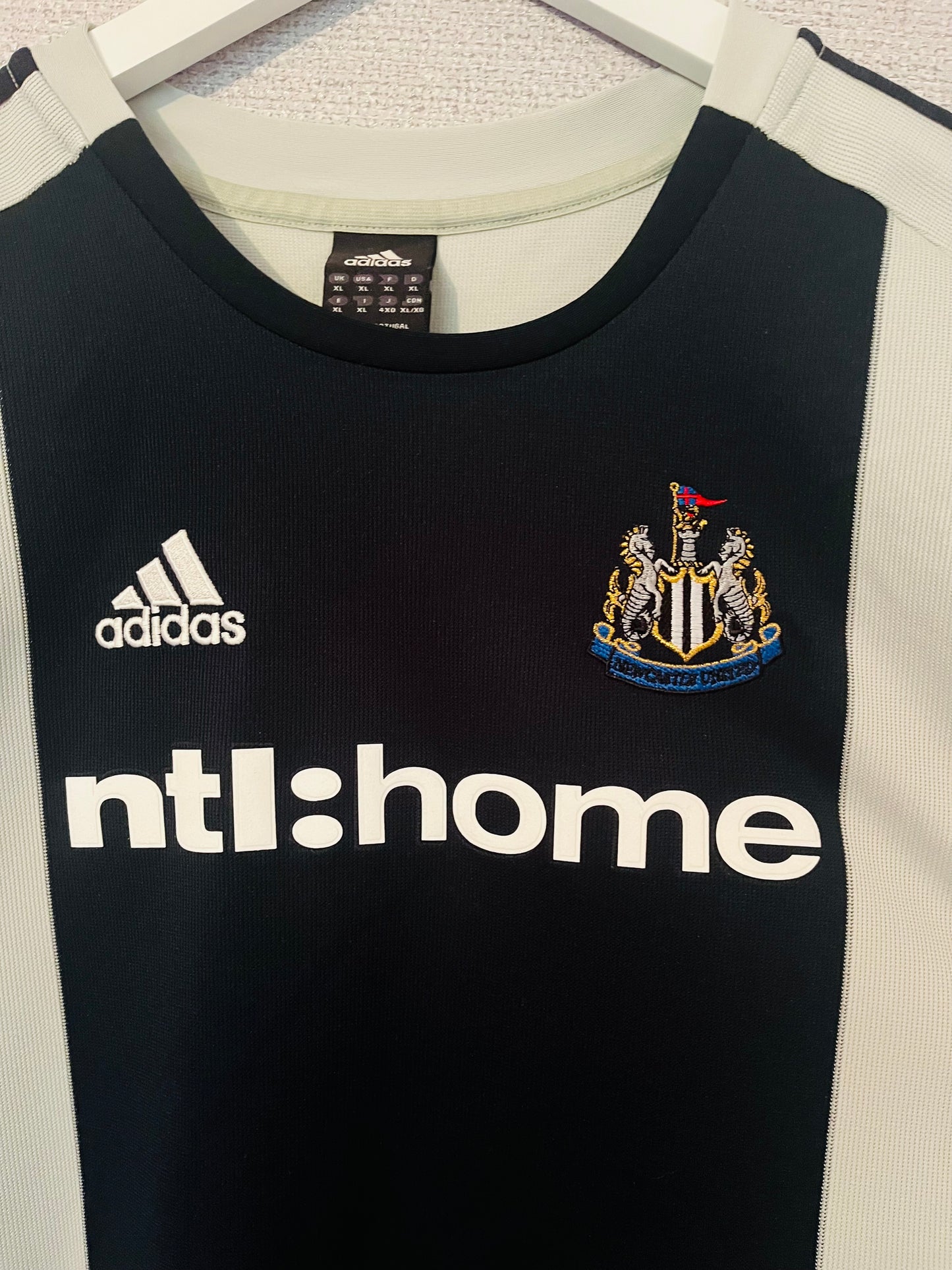 Newcastle United away football shirt 2002/03 Robert XL