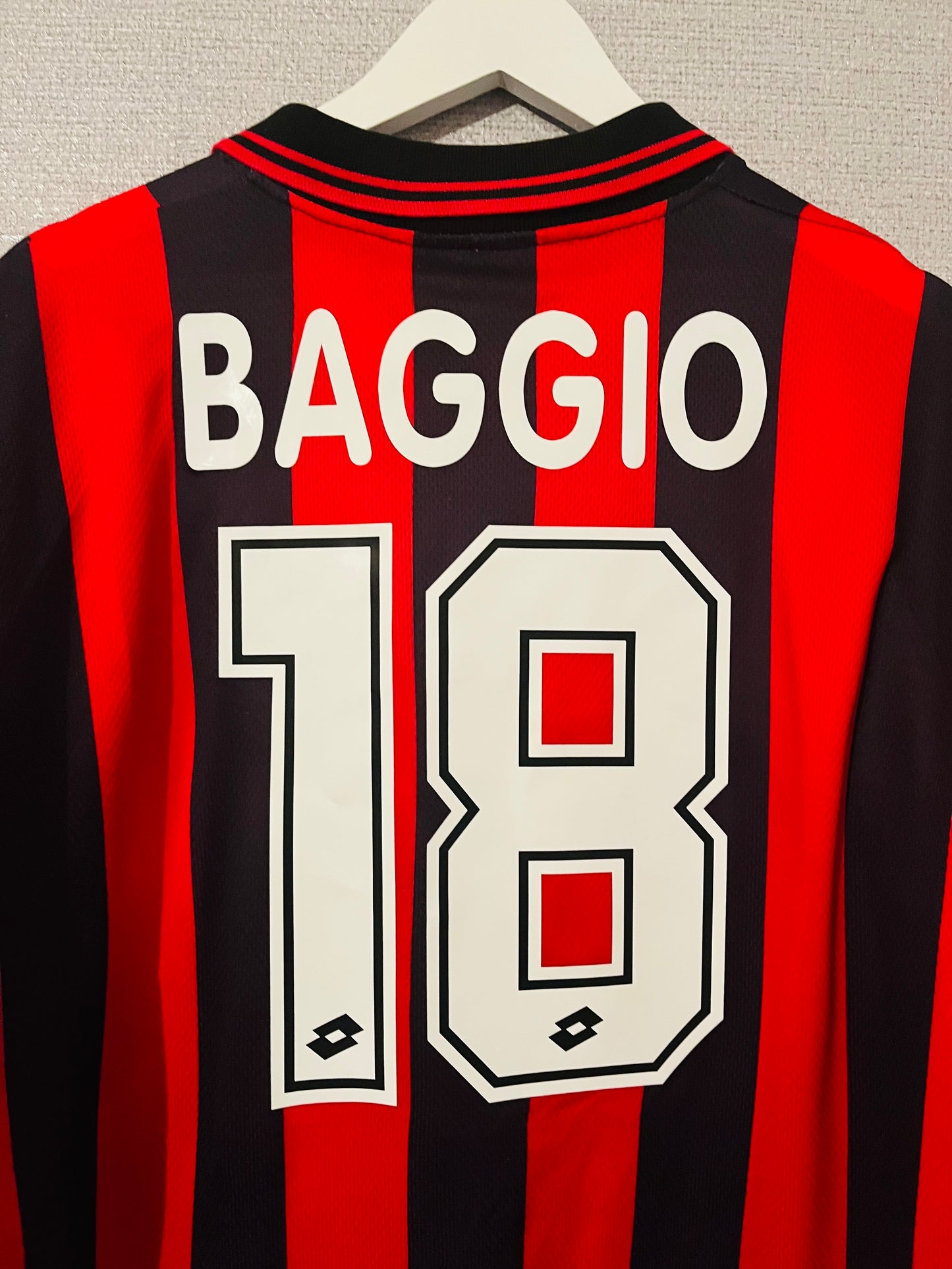 AC Milan home football shirt 1996/97 Baggio XL