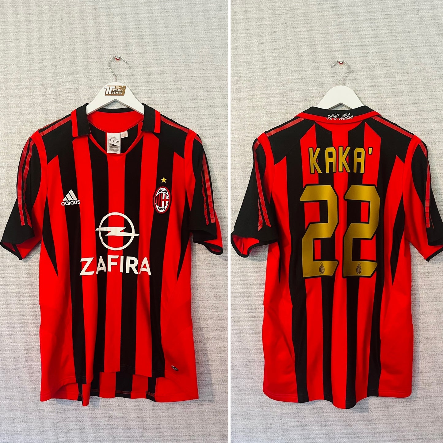 AC Milan home football shirt
2005/06 Kaka Medium