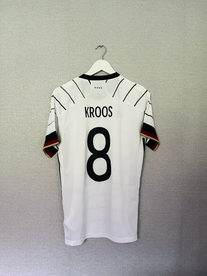 Germany home football shirt
2019/20 Kroos Medium