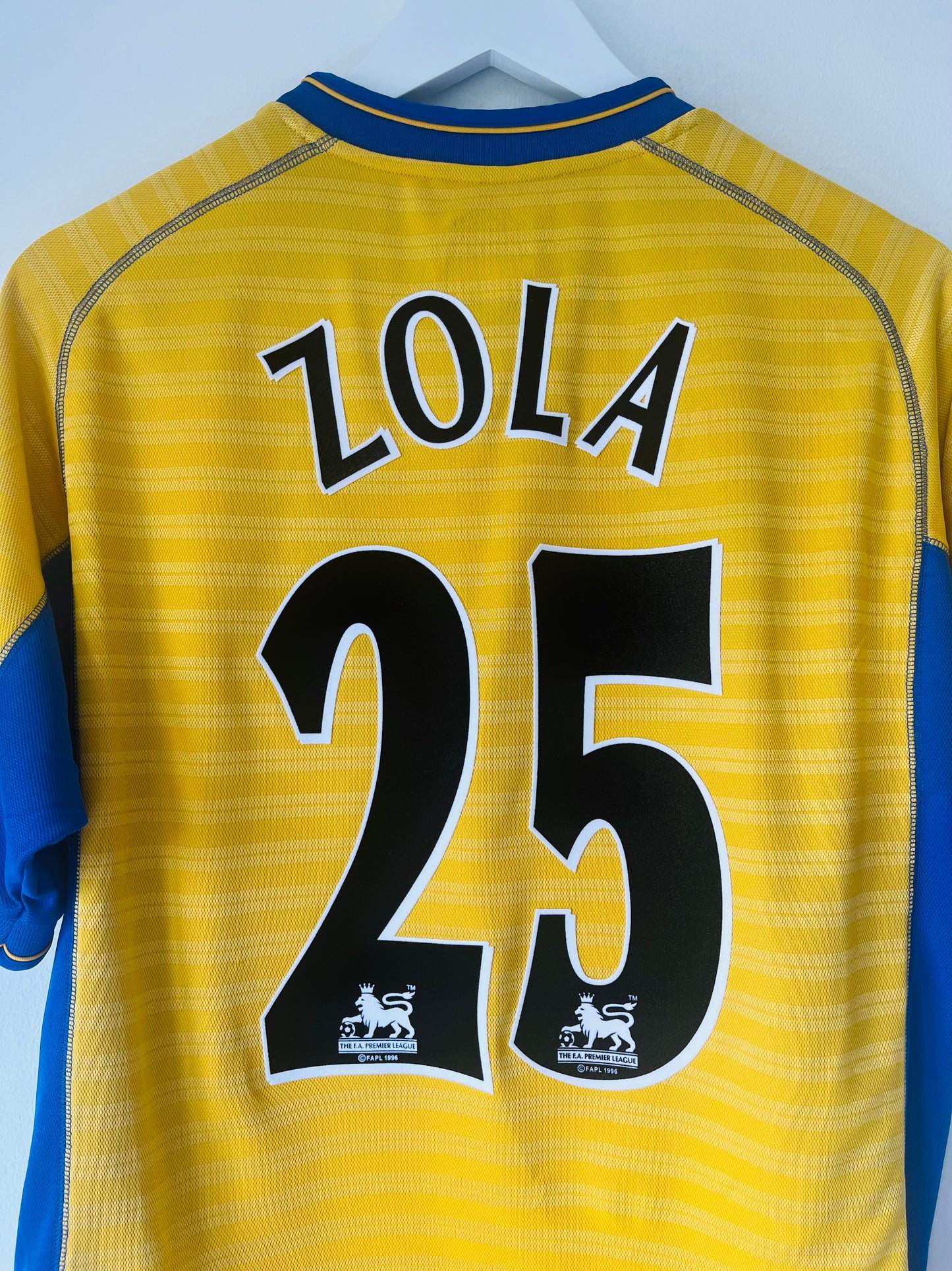 Chelsea away football shirt 2000/02 Zola Medium