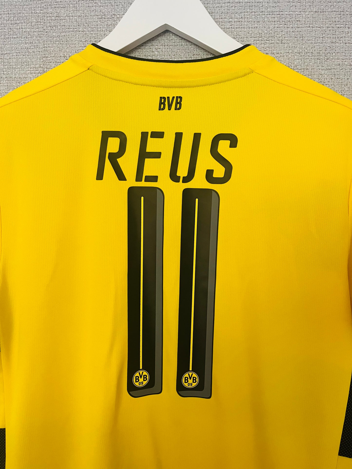 Borussia Dortmund home football shirt 2017/18 Reus Medium