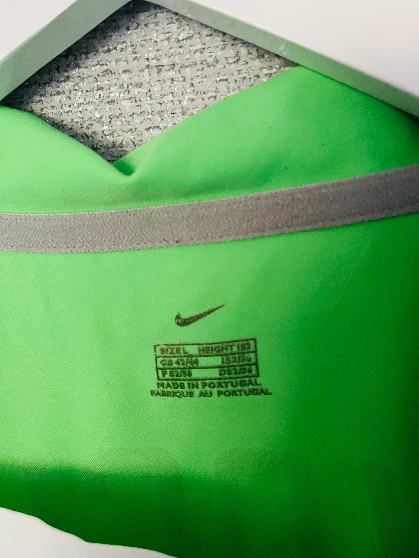 Nigeria home football shirt         W/C 2002 Okocha Large