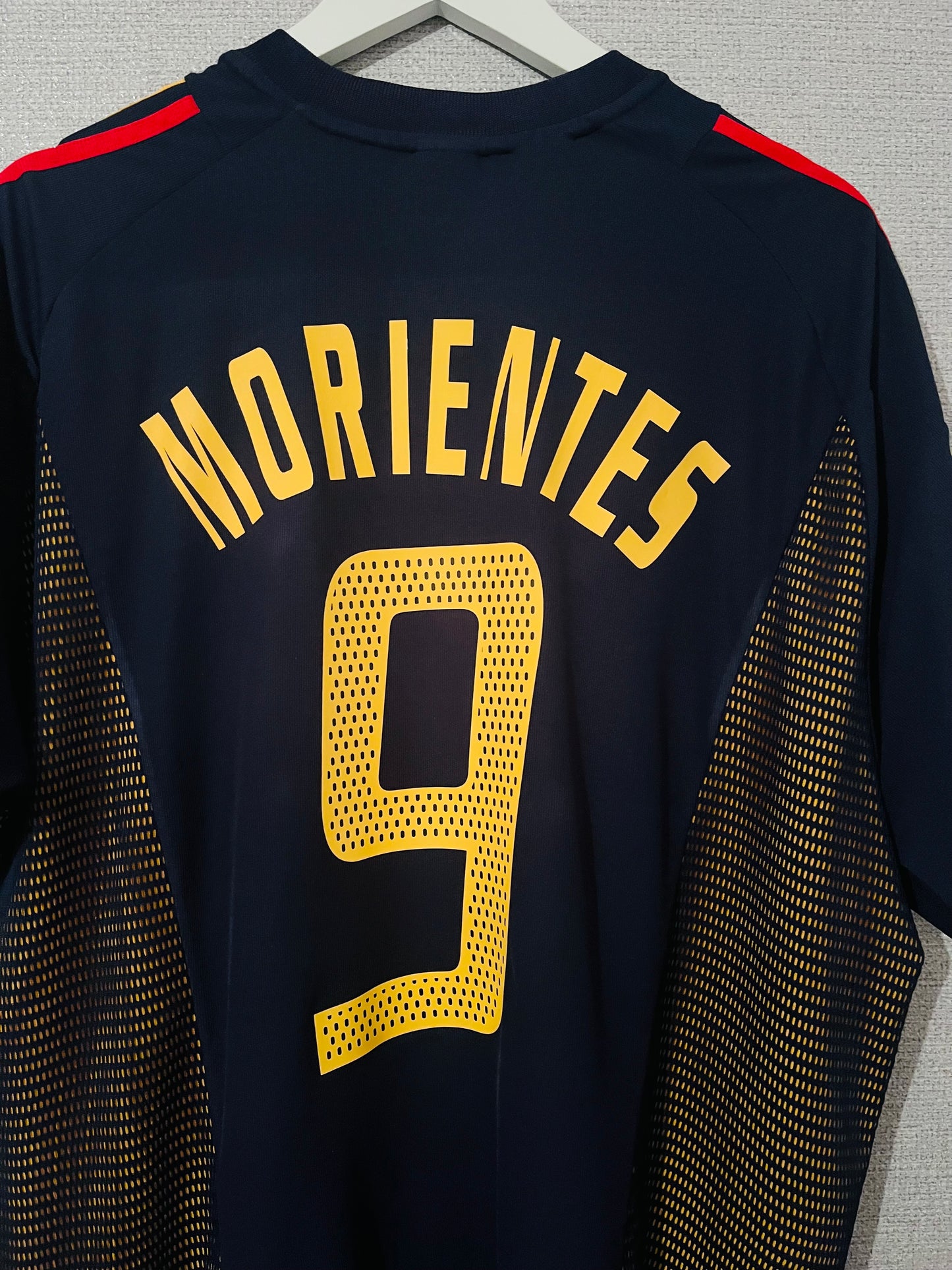 Spain third football shirt 2002/04 Morientes XL