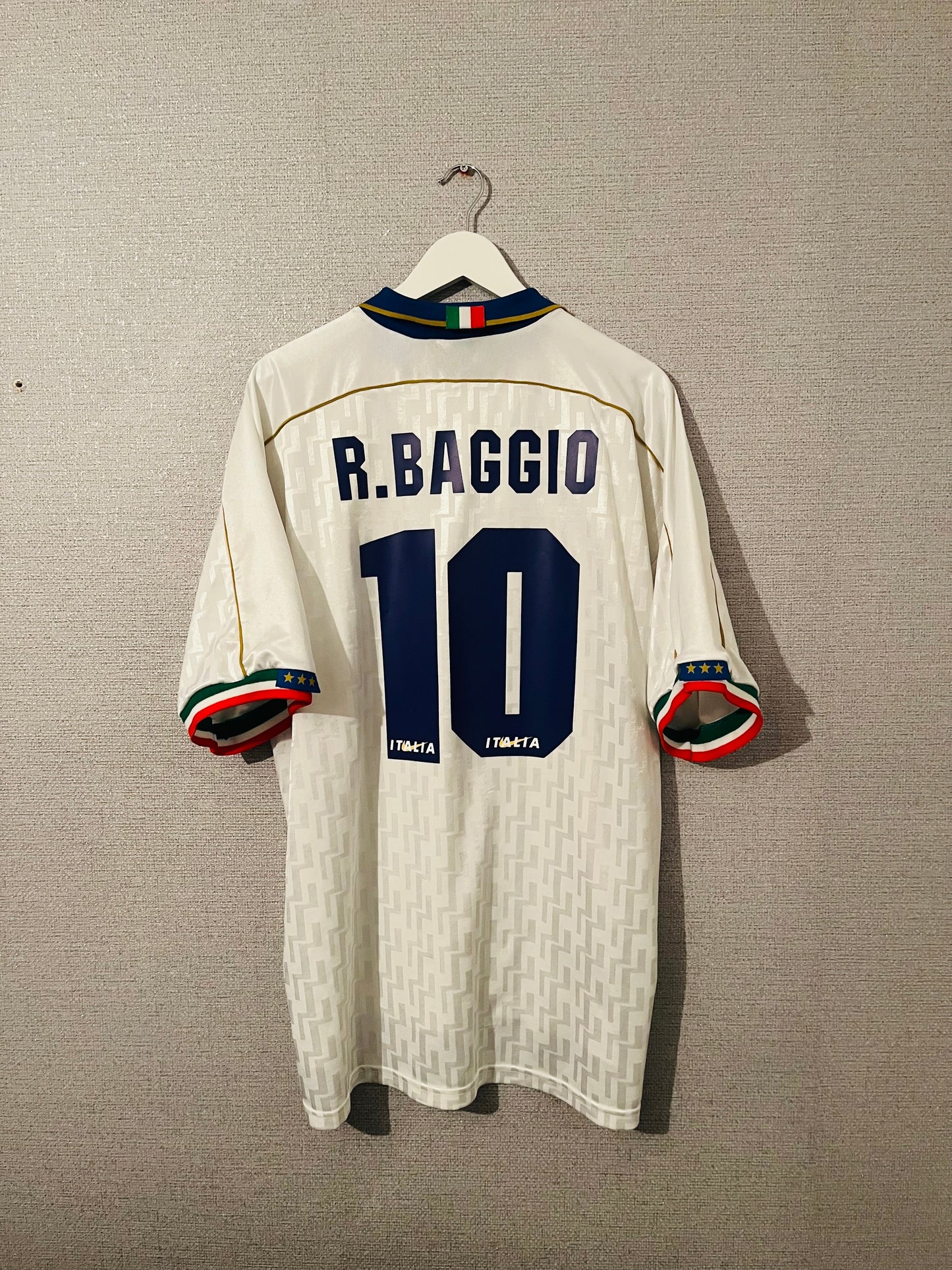 Italy away football shirt 1995/96 Baggio XXL