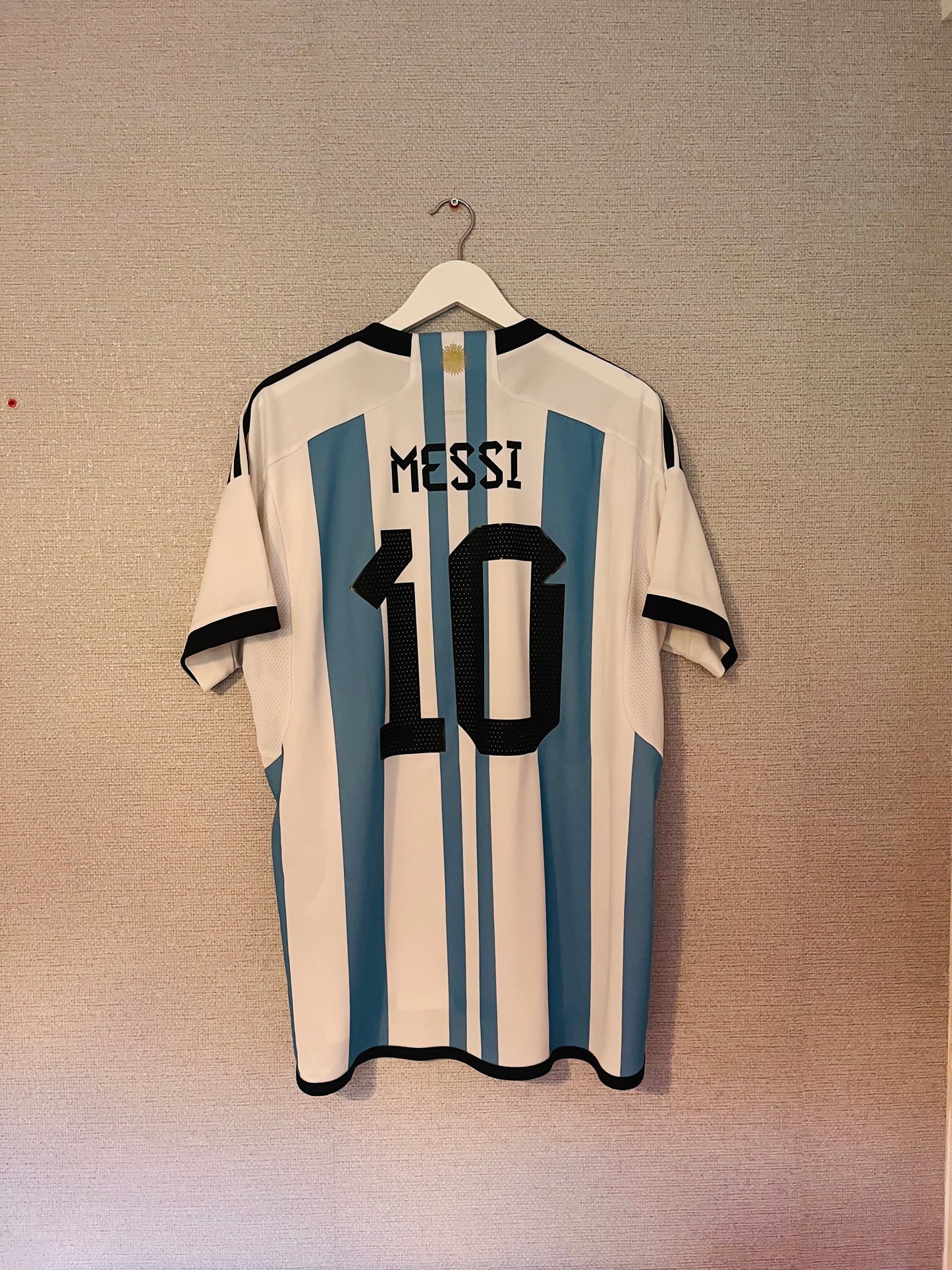 Argentina home football shirt     W/C 2022 Messi XL