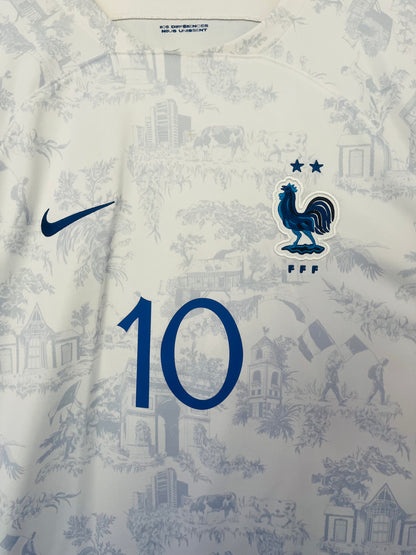 France away football shirt World Cup 2022 Mbappe XXL