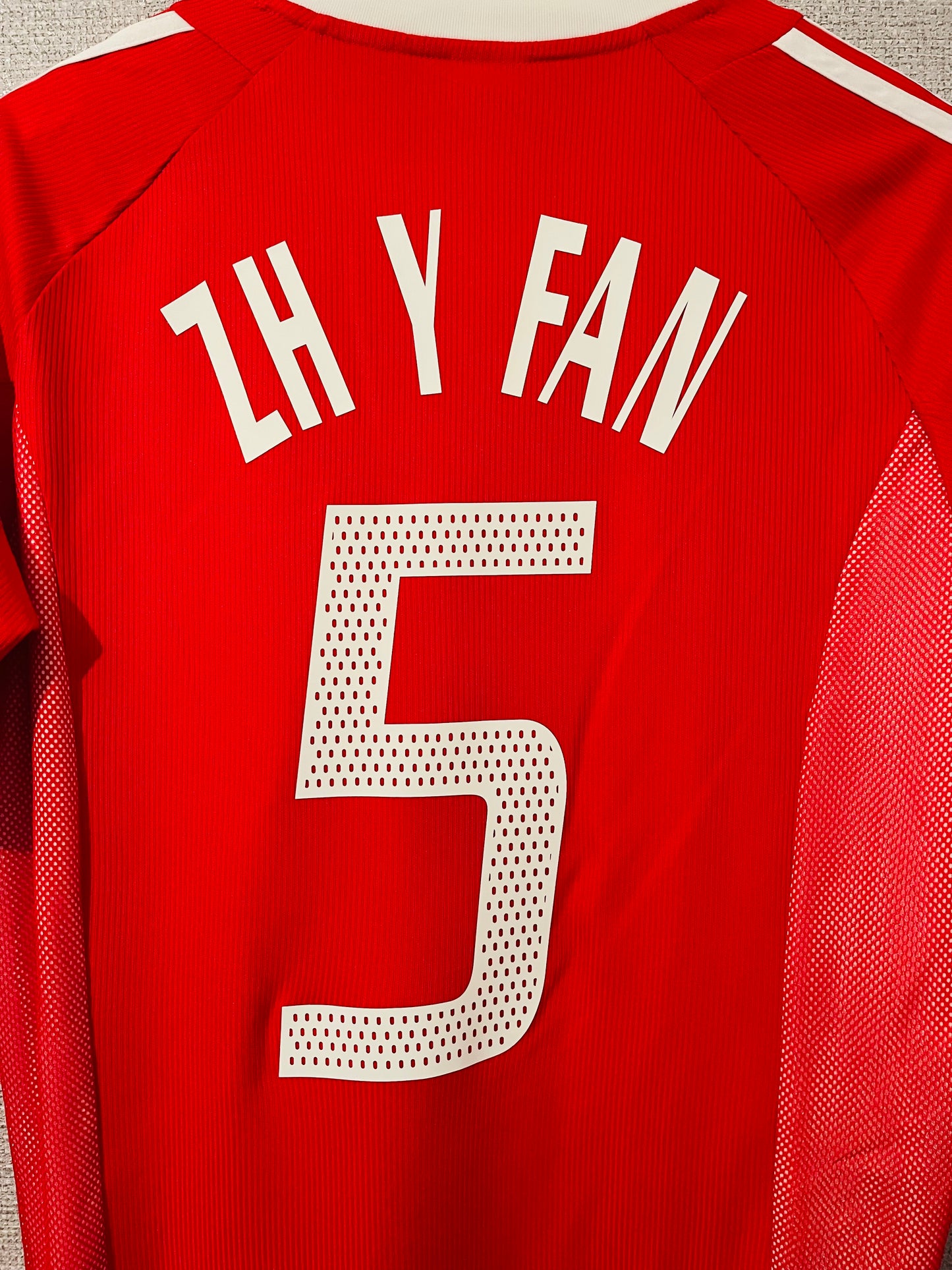 China home football shirt
W/C 2002 Fan Zhiyi Medium