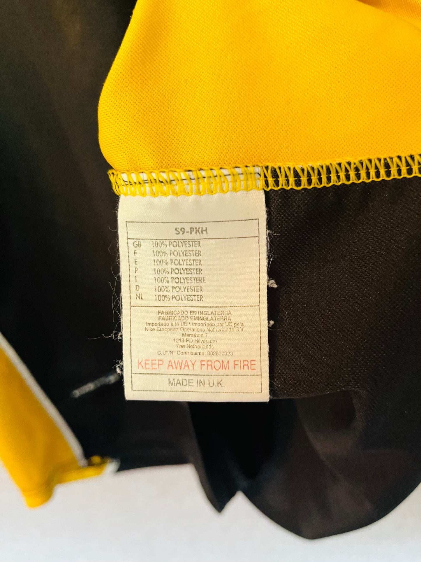 Borussia Dortmund away football shirt 1998/2000 Chapuisat XL