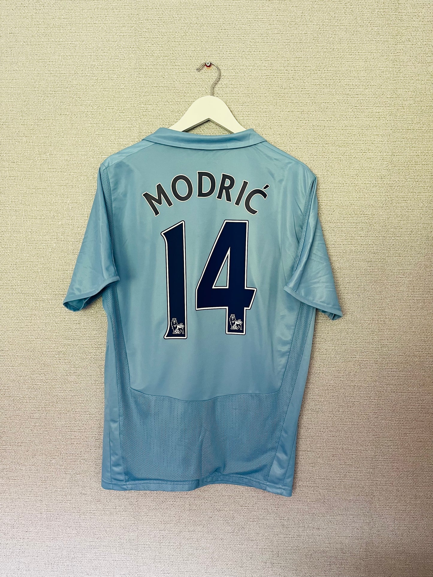 Tottenham Hotspur away football shirt 2008/09 Modric Large
