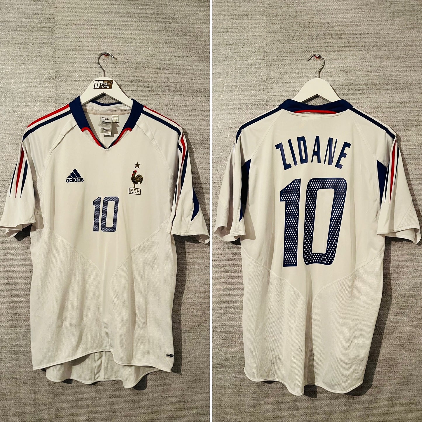France away football shirt
Euro 2004 Zidane Large