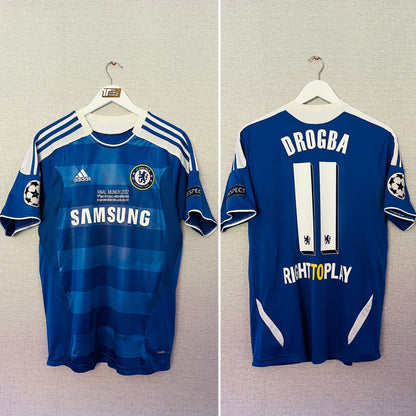 Chelsea home football shirt
2011/12 Drogba Medium