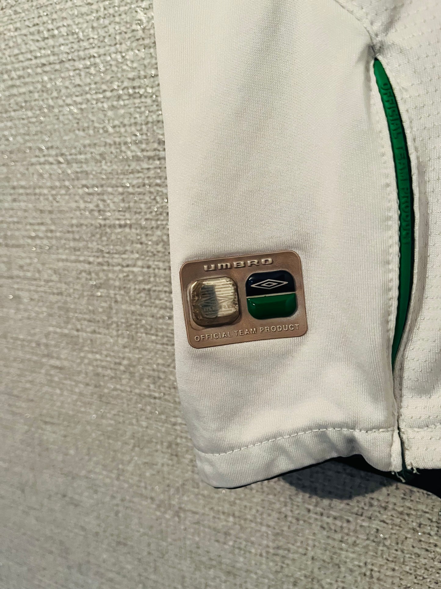 Northern Ireland away football shirt 2004/05 Medium