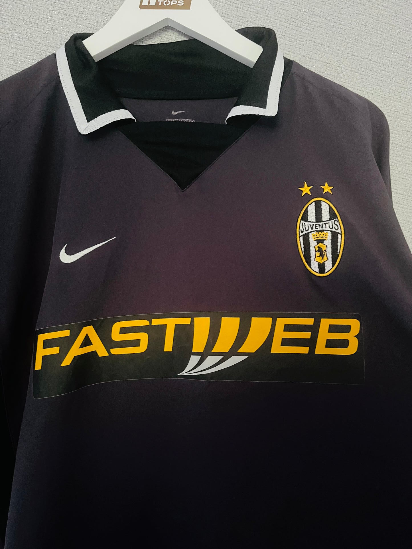 Juventus third football shirt
2003/04 Trezeguet Large