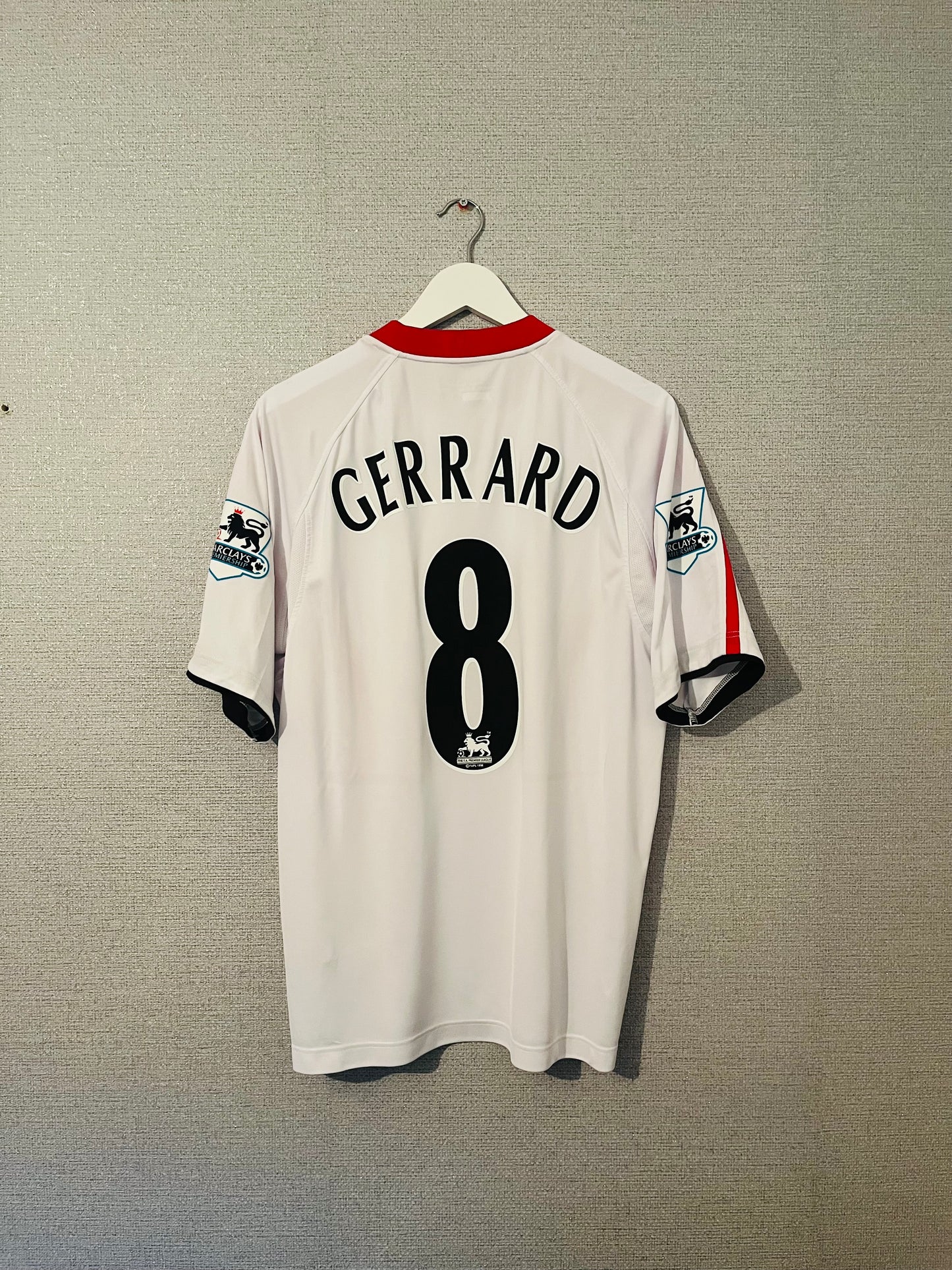 Liverpool away football shirt
2005/06 Gerrard Large