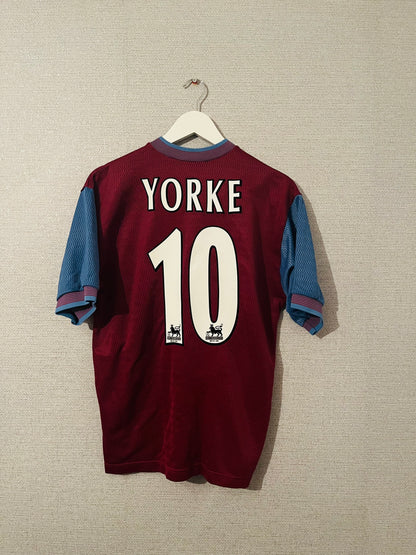 Aston Villa home football shirt
1997/98 Yorke Medium