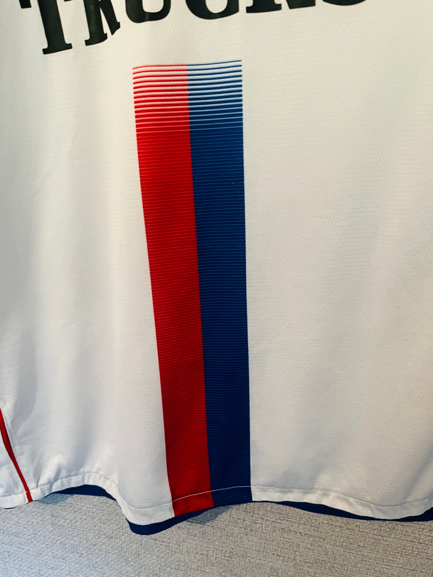 Olympique Lyonnaise Lyon home football shirt 2004/05 Juninho Large