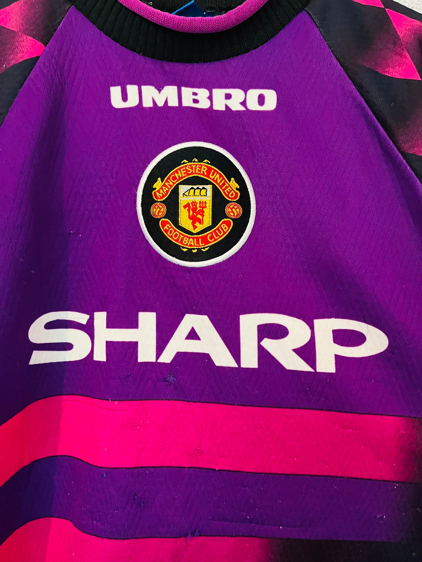 Manchester United goalkeeper football shirt 1996/97 Medium