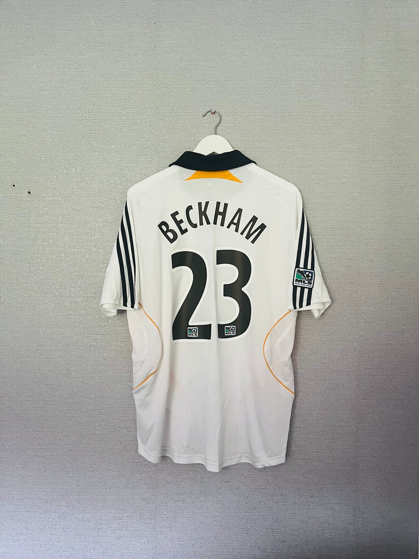 LA Galaxy home football shirt
2007/08 Beckham Large