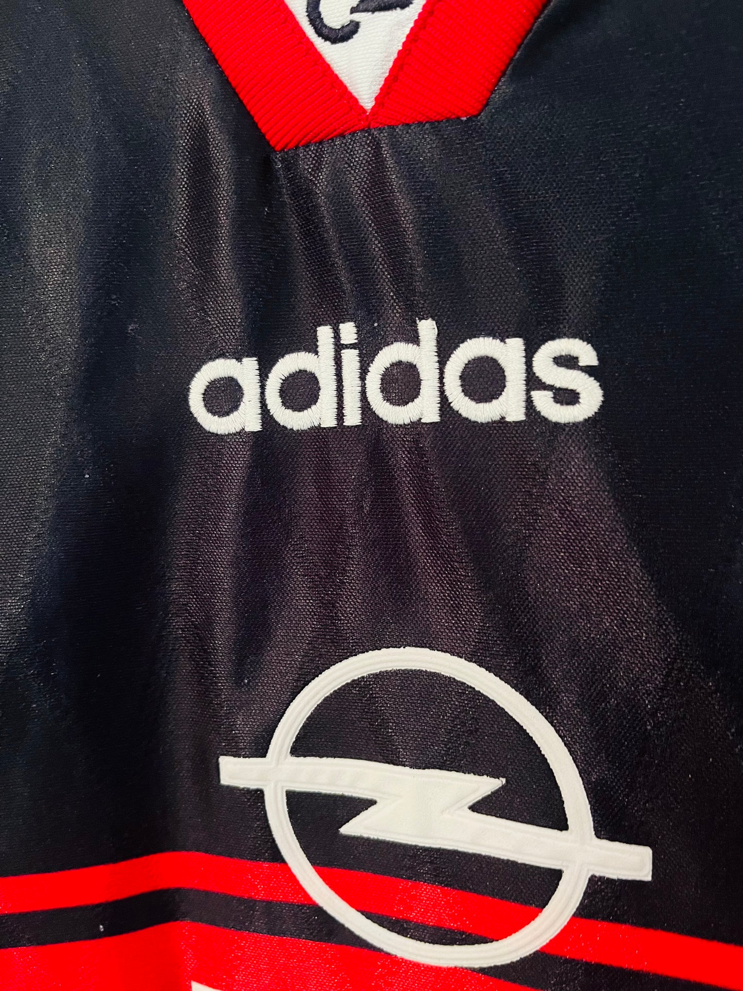 Bayern Munich home football shirt 1997/98 Matthaus Large