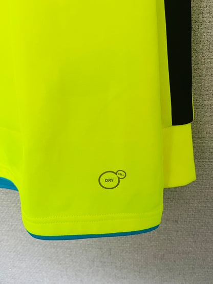 Italy goalkeeper football shirt 2016/17 Donnarumma XL