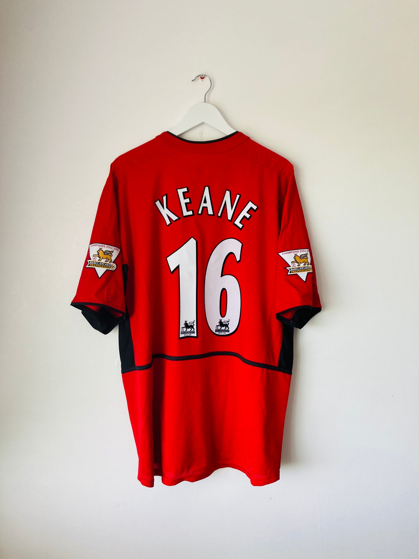 Manchester United home football shirt                     2003/04 Keane XXL