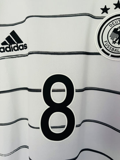 Germany home football shirt
2019/20 Kroos Medium