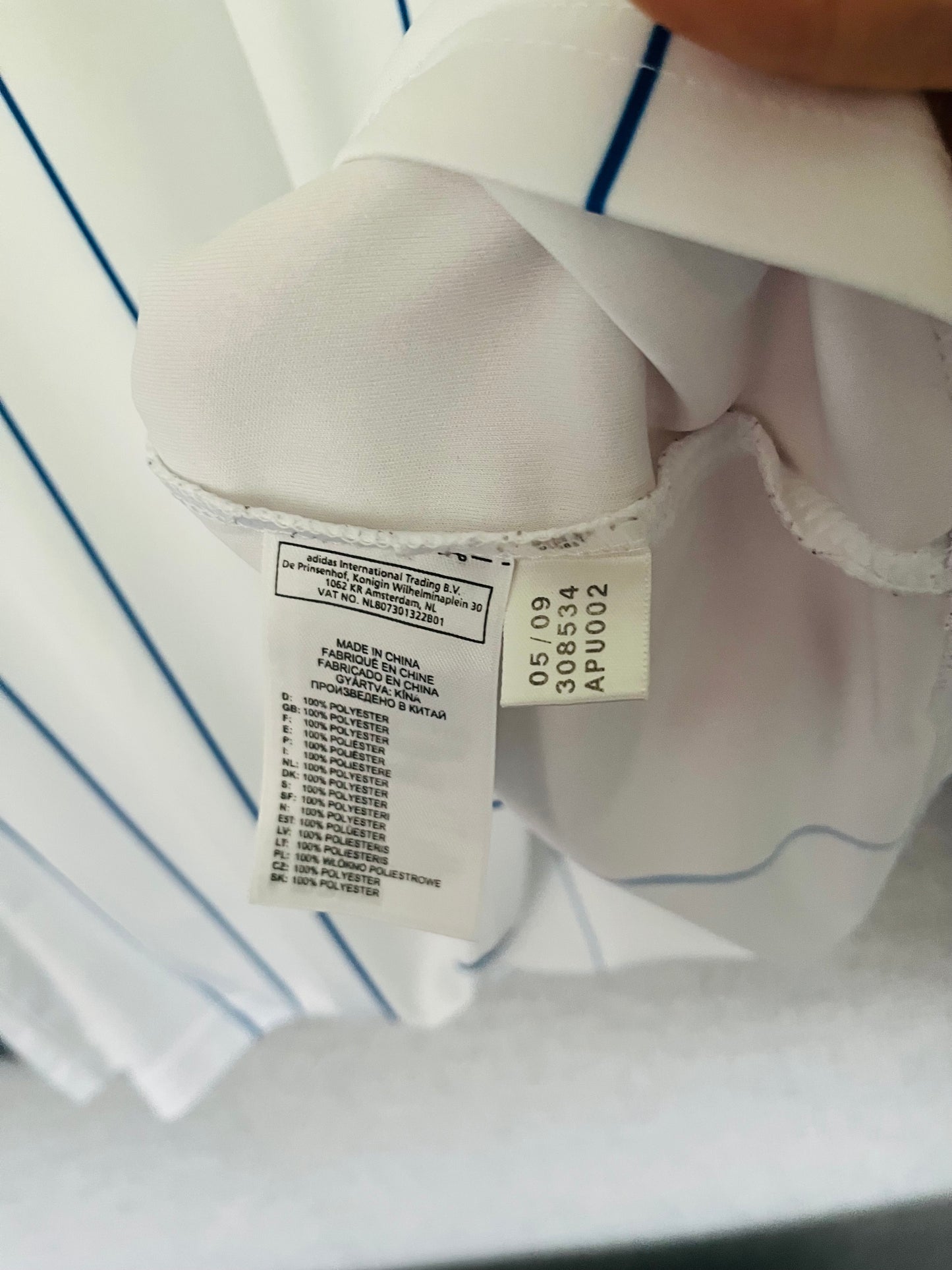 Dynamo Kyiv home football shirt
2008/10 Shevchenko XL