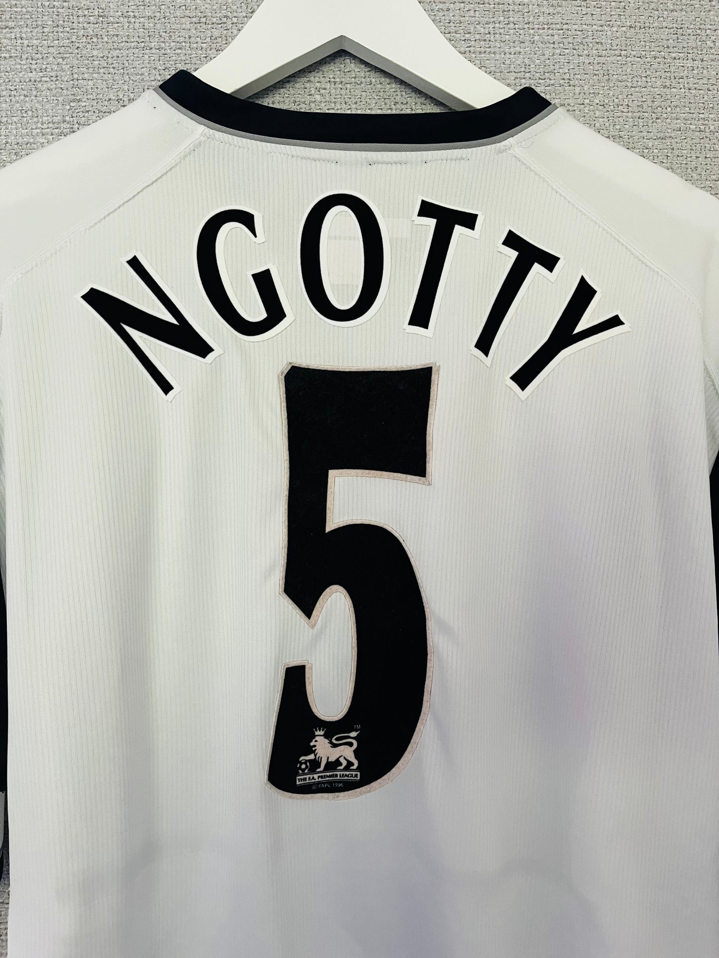 Bolton Wanderers home football shirt 2002/03 Ngotty XL