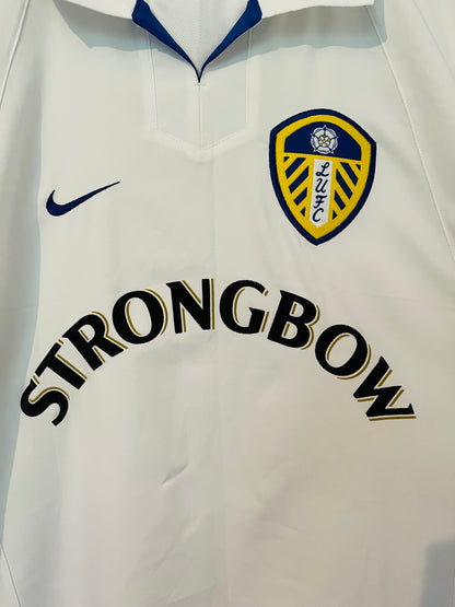 Leeds United home football shirt
2002/03 Viduka Large