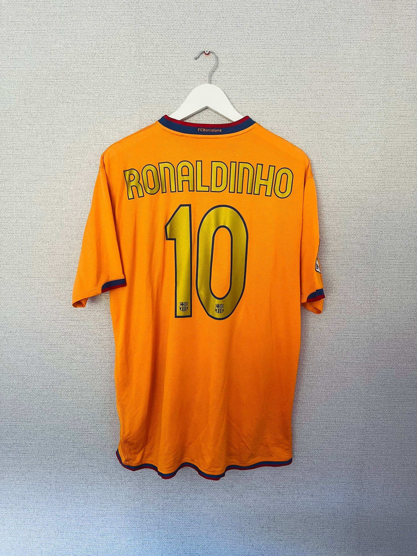 Barcelona away football shirt 2006/08 Ronaldinho XL