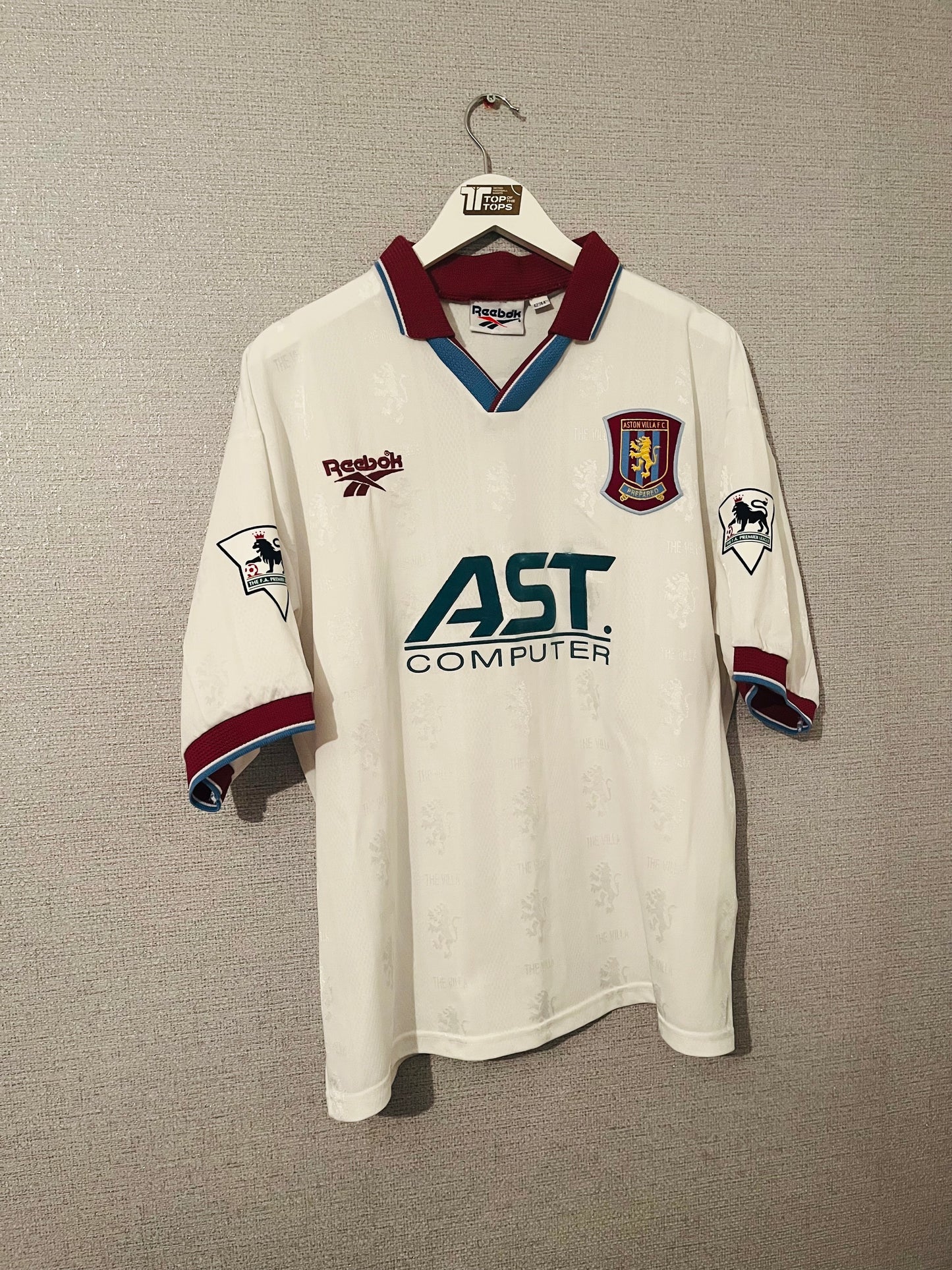 Aston Villa away football shirt 1997/98 Milosevic Large