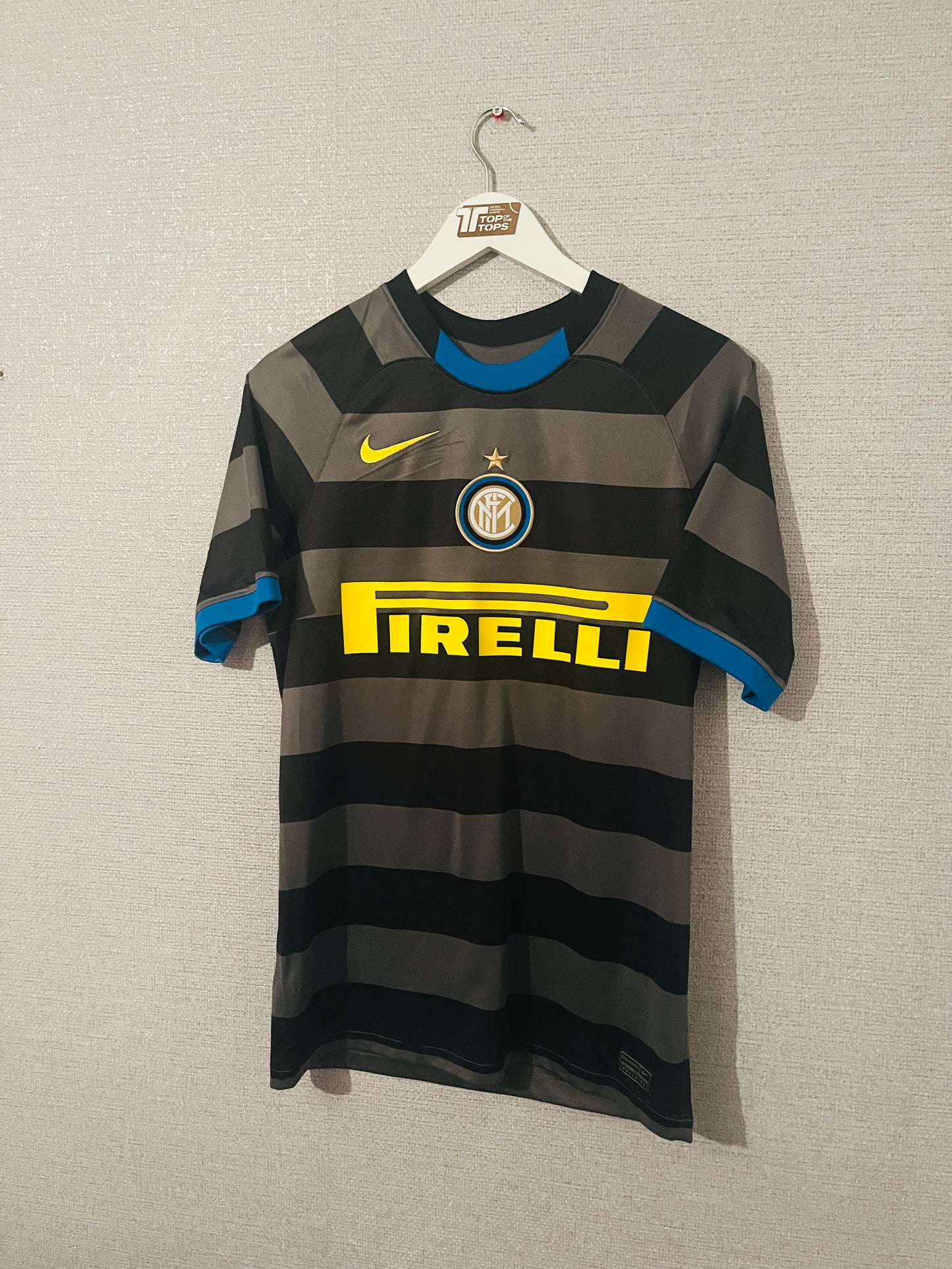 Inter Milan third football shirt 2020/21 Lautaro Small