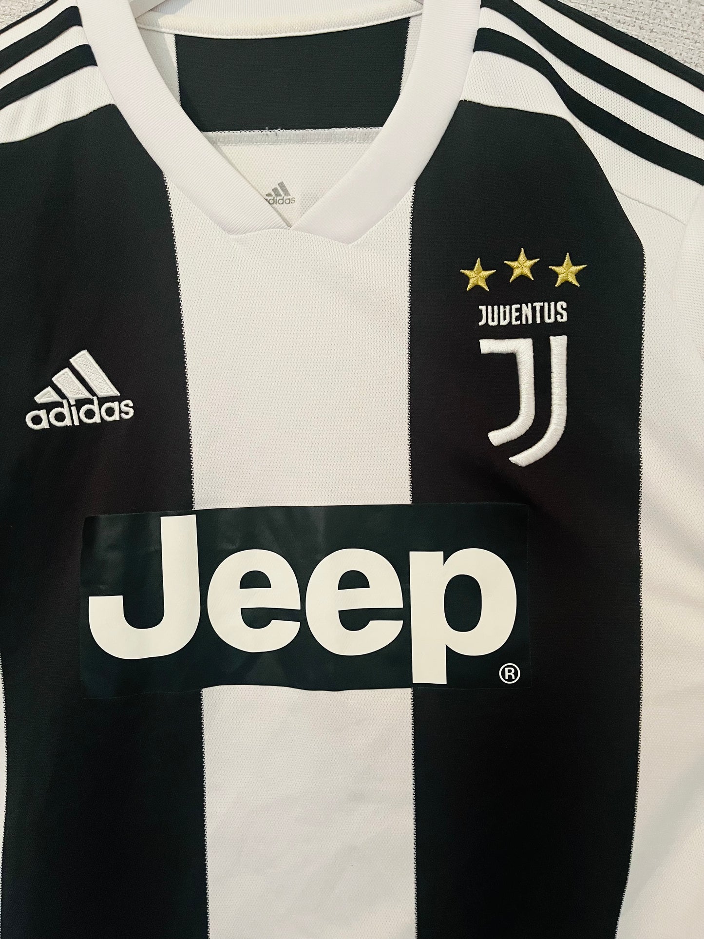 Juventus home football shirt 2018/19 CR7 Large